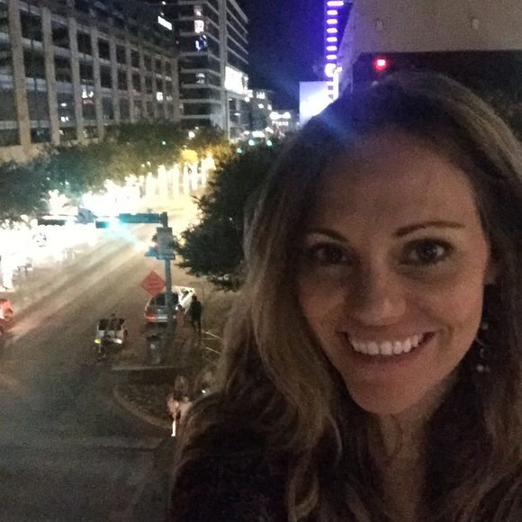 Meet your Posher, Kasi - Picture 1 of 1